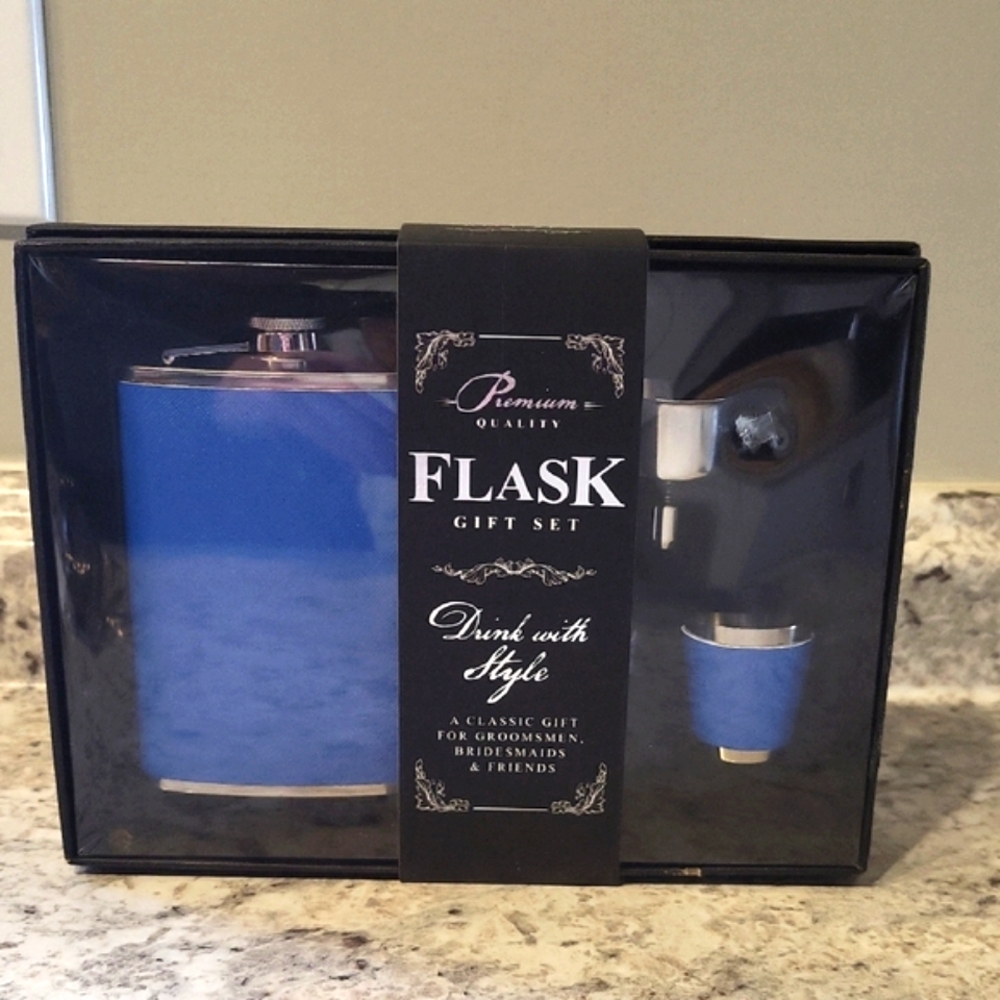 New Premium Quality Blue Flask Gift Set